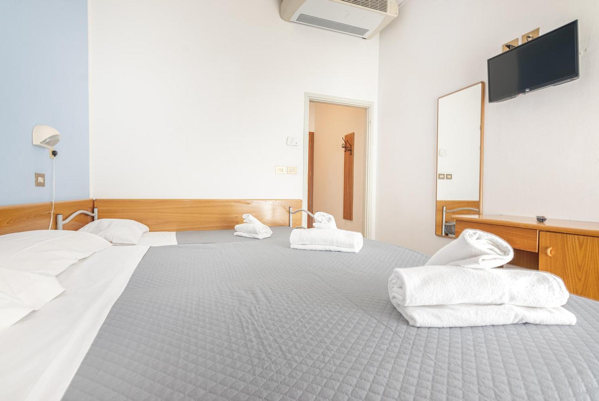 Hotel Santiago Rimini Kültér fotó